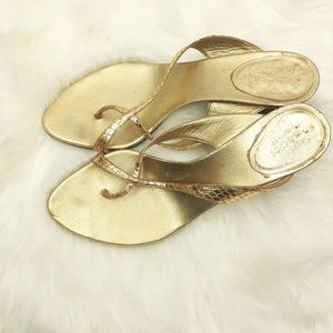 Gucci women gold tone sandal pointed toe size 8